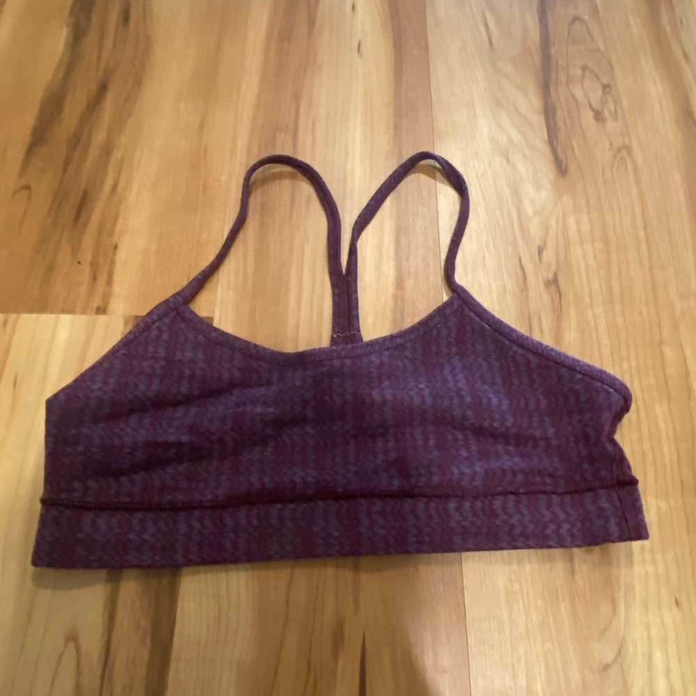 Lululemon sports bra